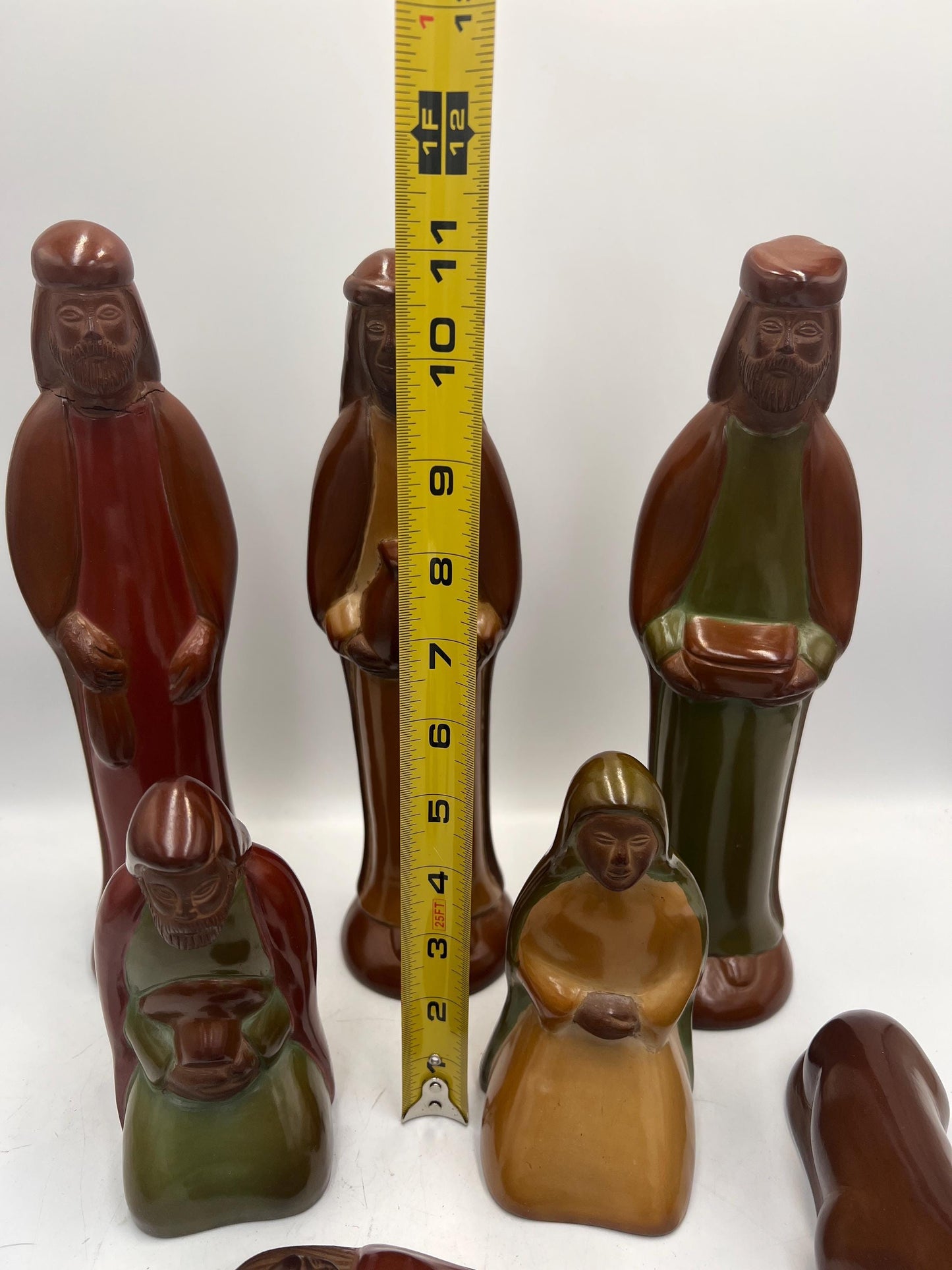 Chulucanas Elongated Style Nativity Set/7 pieces - Jesus - Mary - Joseph - Lamb - Wise Men