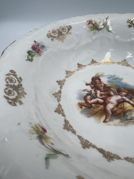 Porcelain Cherub Bowl: Vintage Gold Detail (Victorian Era)