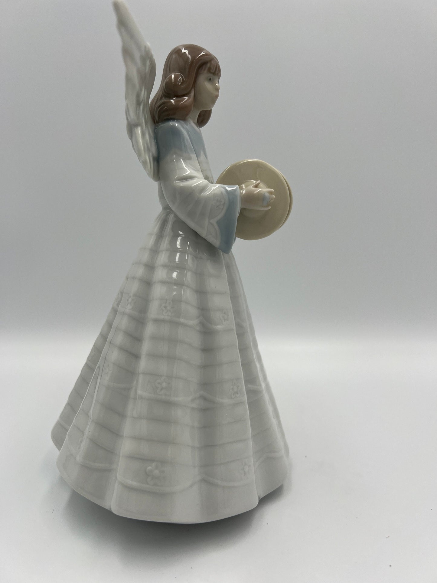 Lladro #5876 "Angel Cymbalist"