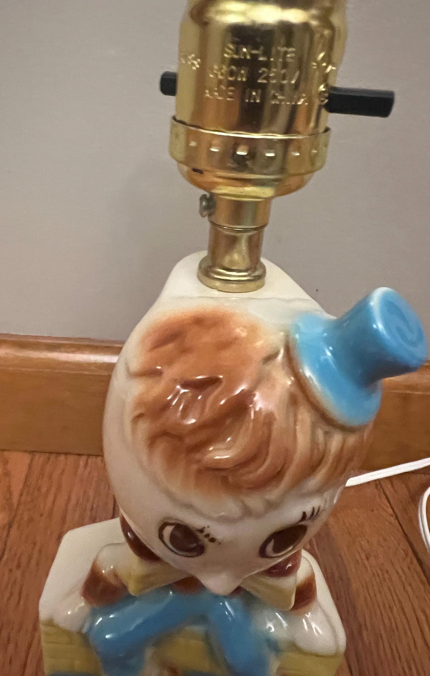 Vintage~Mid Century Glossy Ceramic Humpty Dumpty Lamp ~11" Tall - WORKS