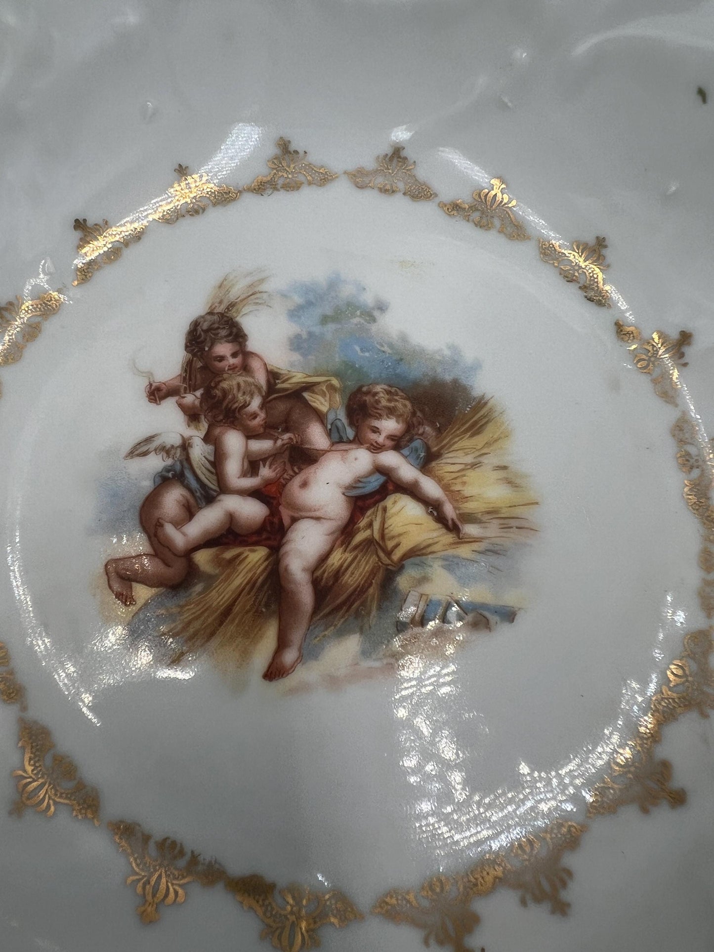 Porcelain Cherub Bowl: Vintage Gold Detail (Victorian Era)