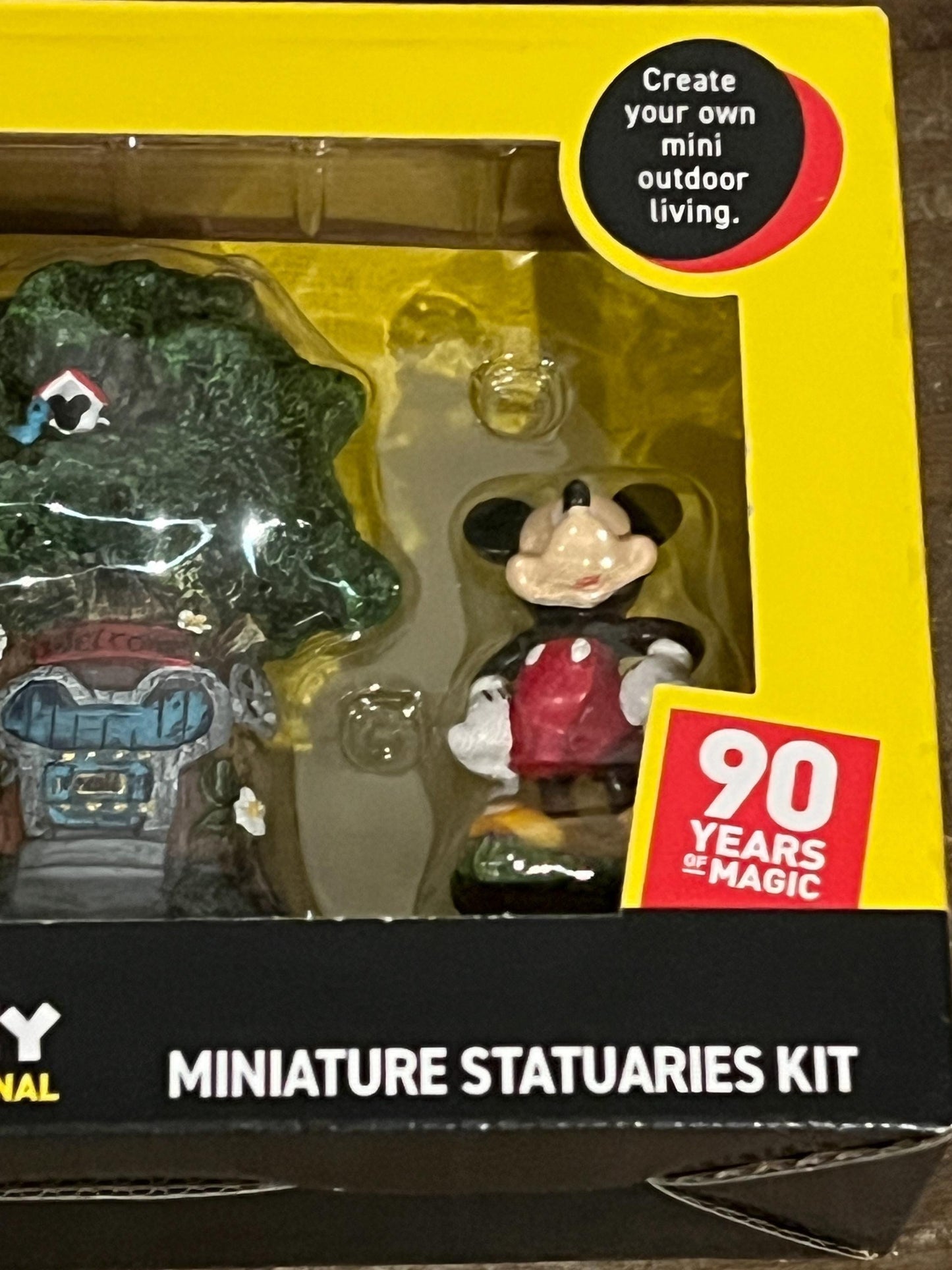 DISNEY Mickey Mouse Statuaries Kit New in Box