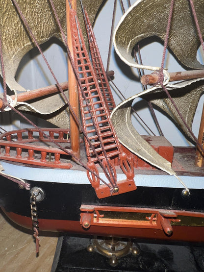 USS Constitution Ship Model: Maritime Decor (Wooden, Black Hull, 1814)