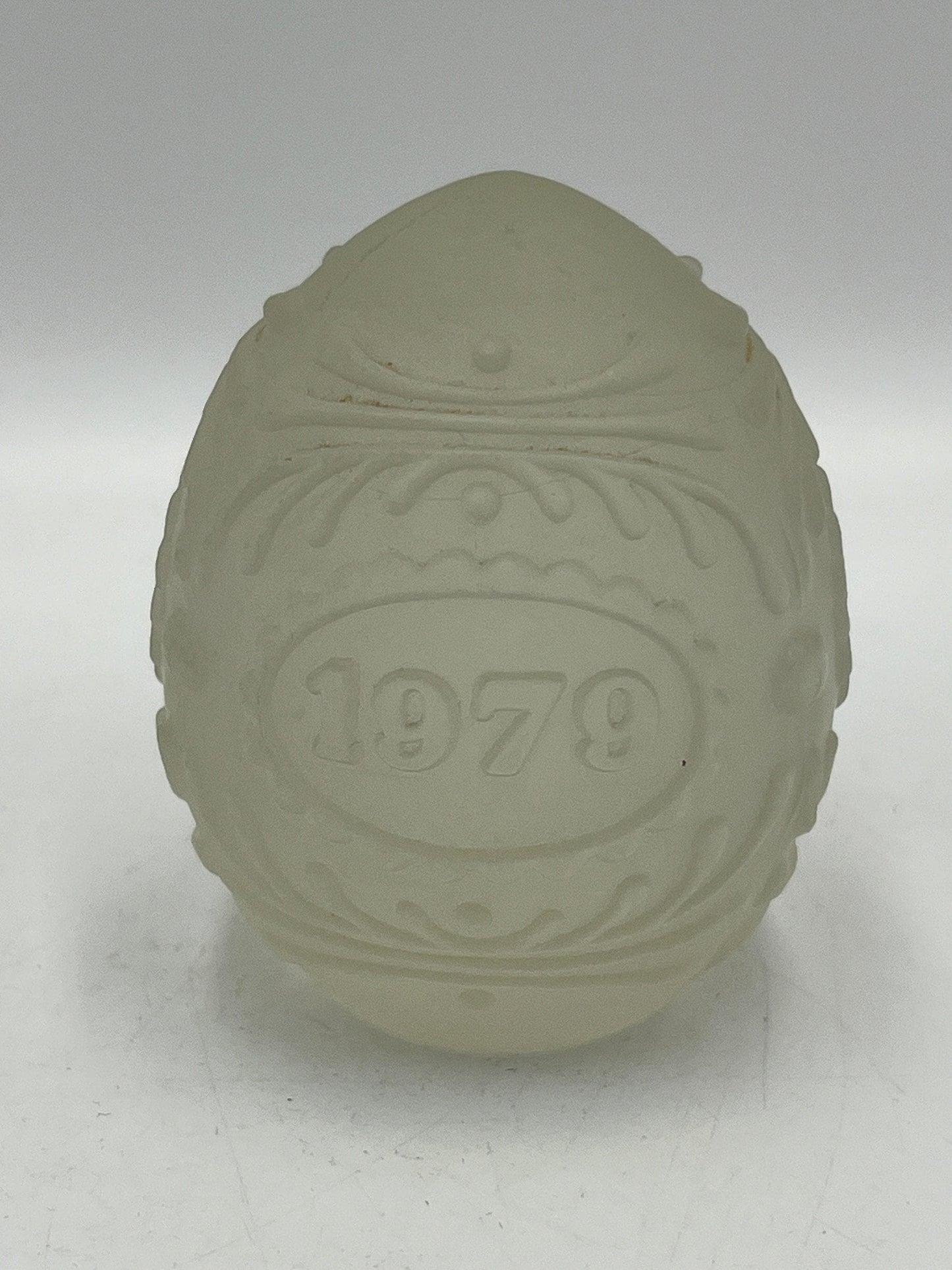 Goebel 1979 Frosted Crystal Glass Egg Paperweight