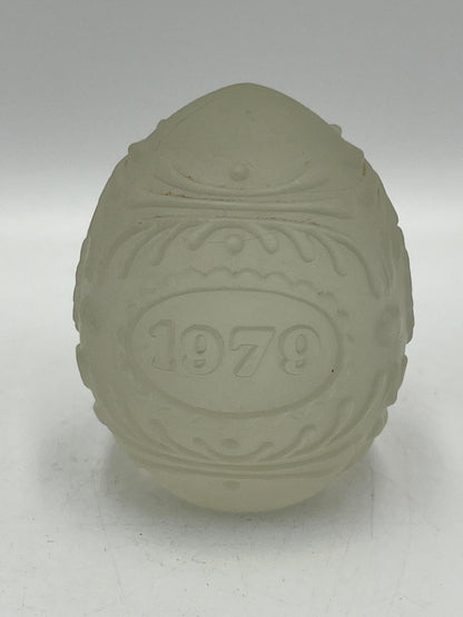 Goebel 1979 Frosted Crystal Glass Egg Paperweight