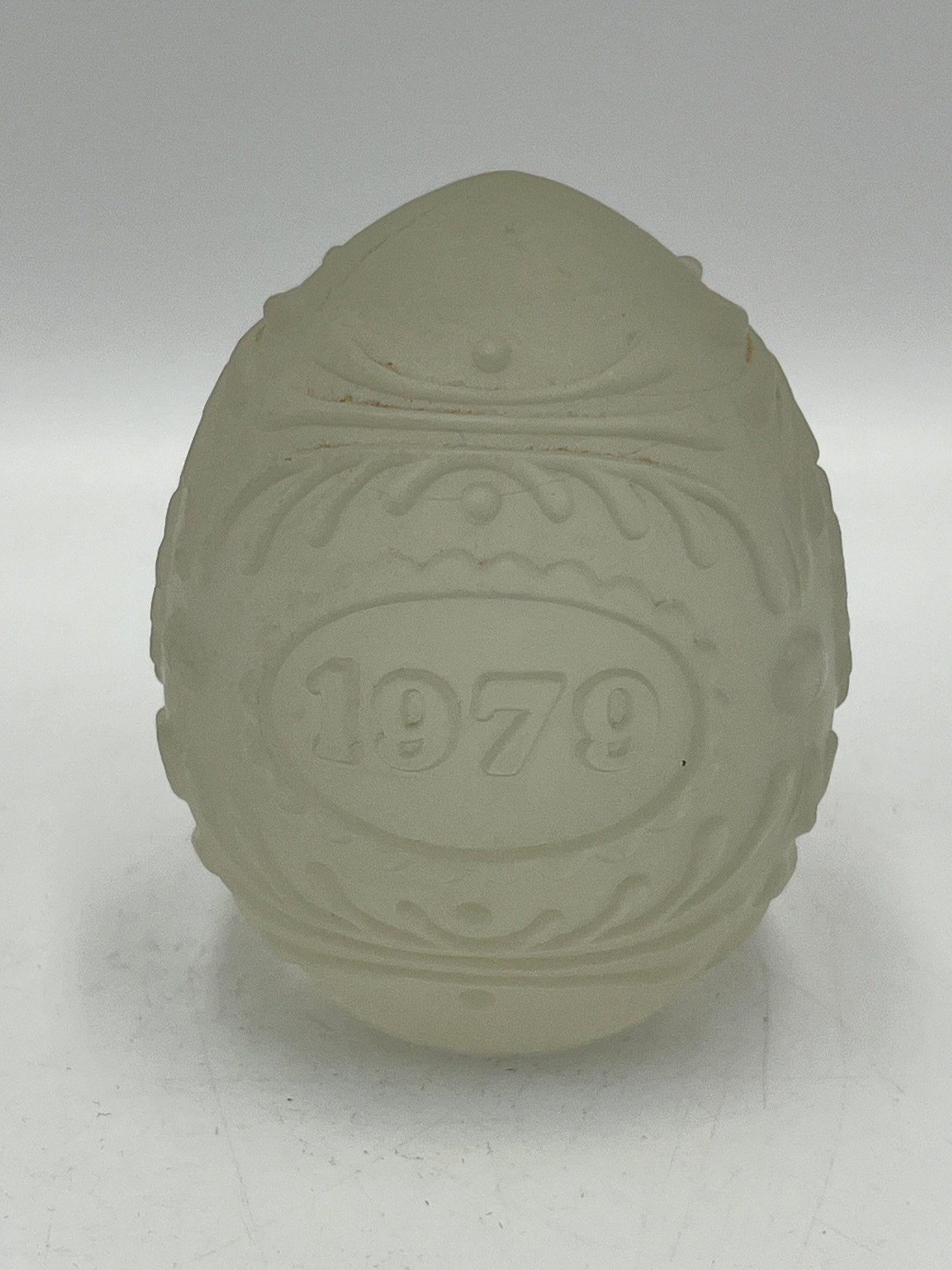 Goebel 1979 Frosted Crystal Glass Egg Paperweight