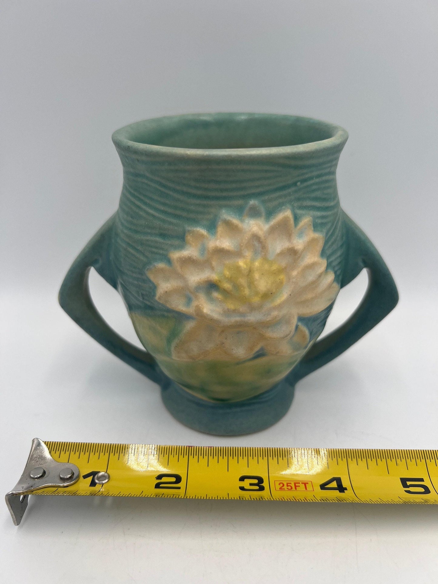 Roseville Pottery Vase: Turquoise Water Lily, 4 Inch