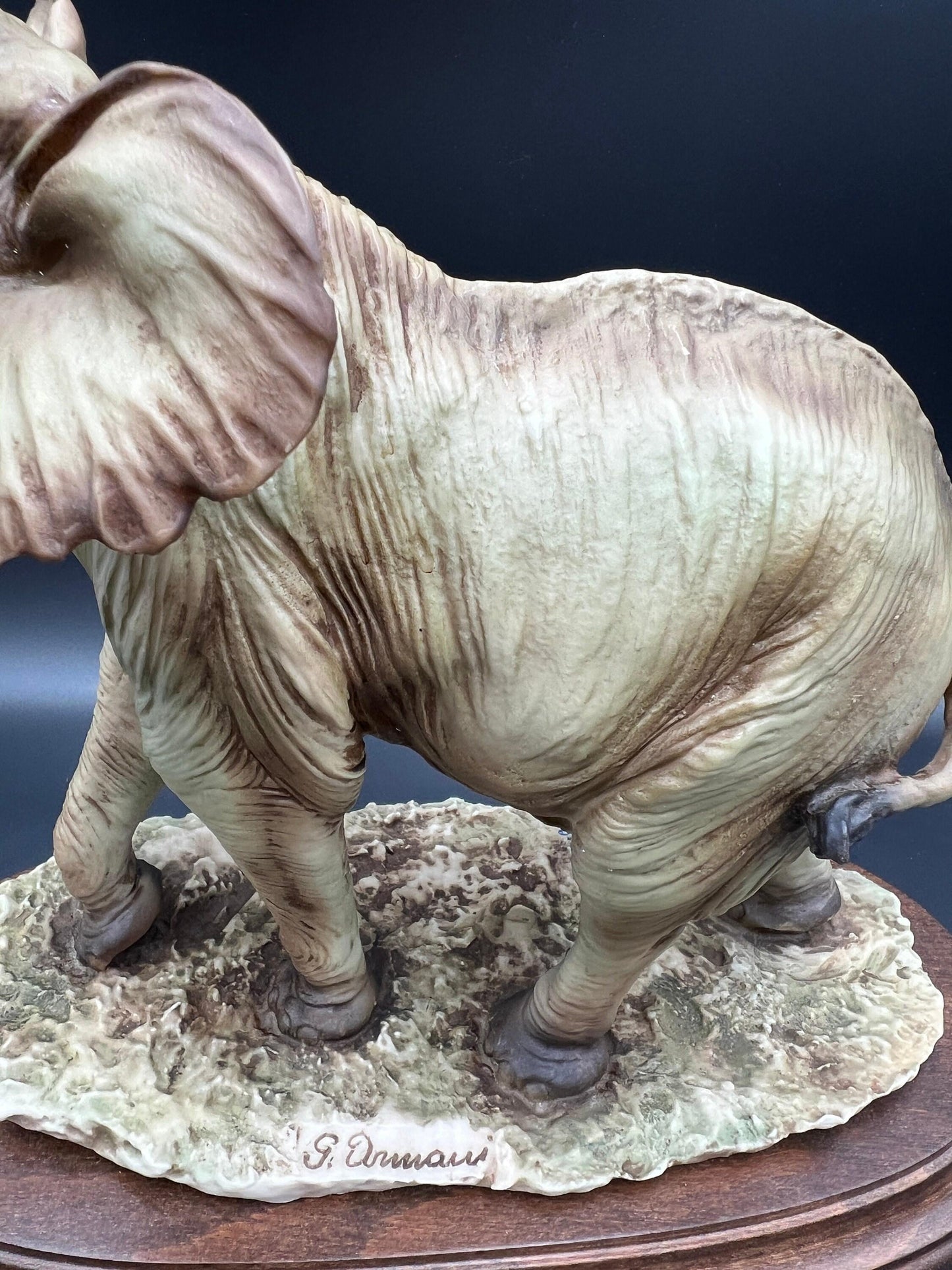 Giuseppe Armani Porcelain Elephant Statue (10 3/4" Tall, Handcrafted Italy)