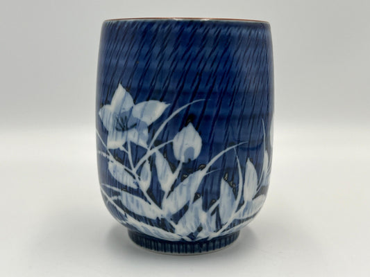 Japanese Vintage Teacup: Delicate Ceramic, Retro Style