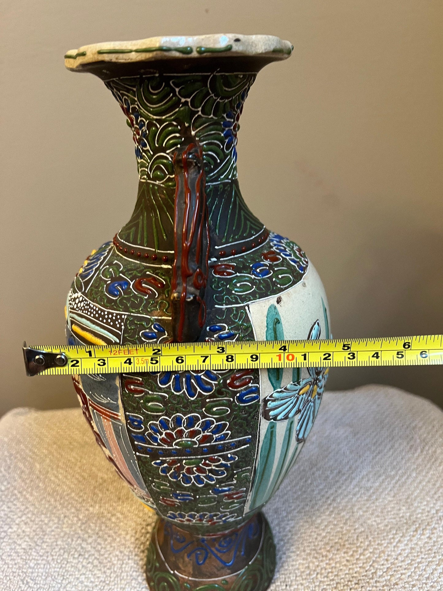 Japanese Satsuma Moriage Vase -  3 Men / Elders