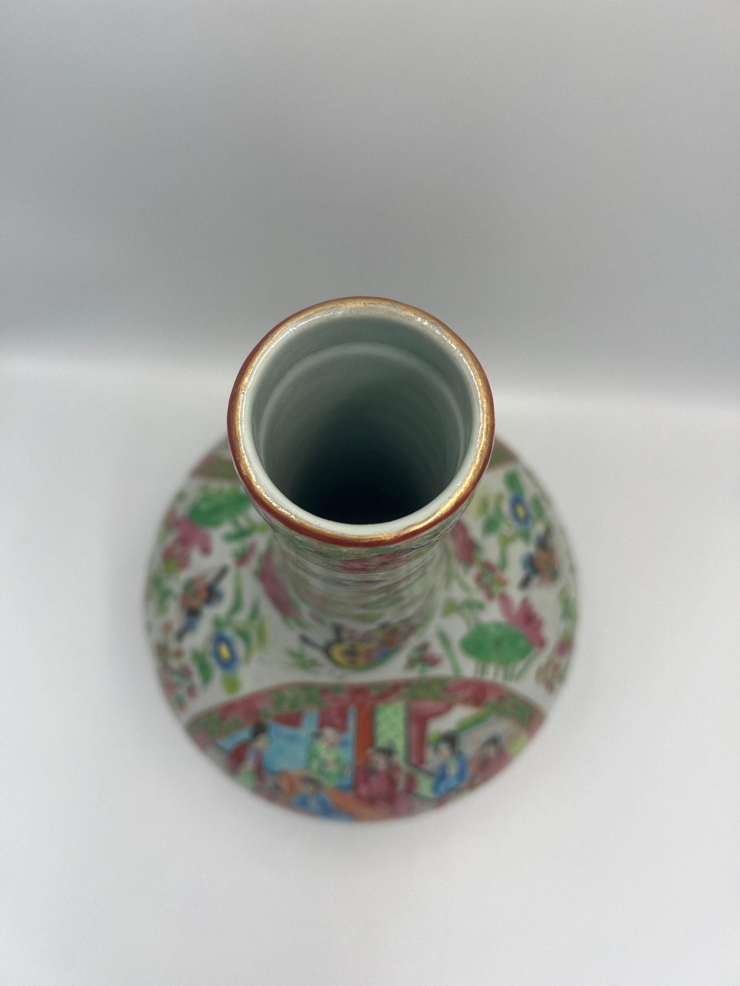 Chinese Antique Bottle Vase, Famille Rose Medallion (Vintage Ceramic Art)