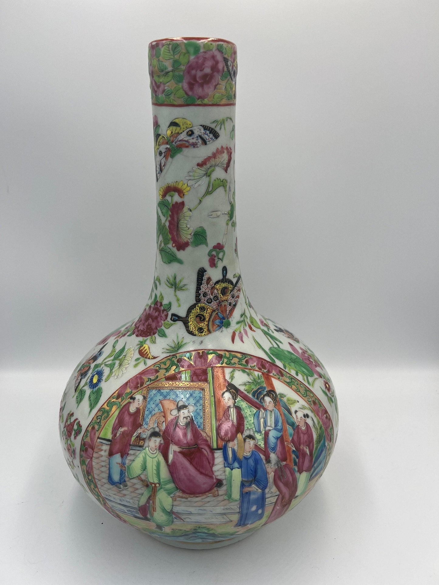 Chinese Antique Bottle Vase, Famille Rose Medallion (Vintage Ceramic Art)