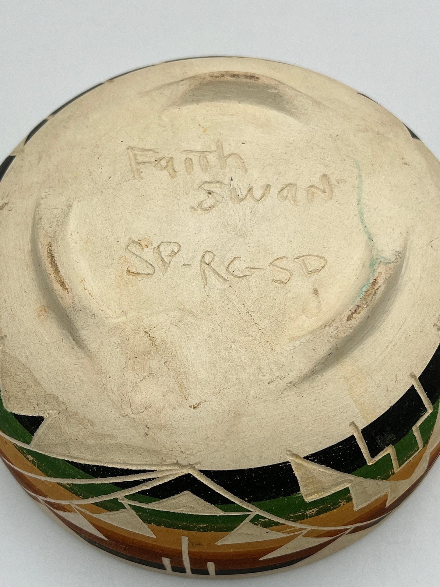 Native American South Dakota Sioux Pottery Bowl / Vase / Covered Dish SP-RC-SD