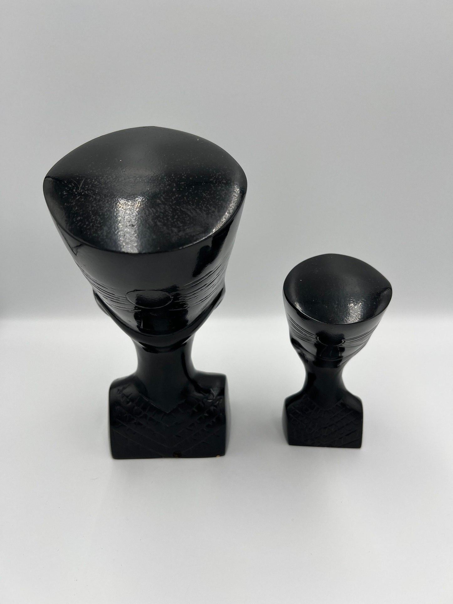 Nefertiti Busts: Vintage Black Egyptian Queen Sculptures - Pair