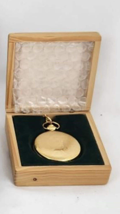 Lion King Collectible Watch: Disney Gold Tone   Your choice of Pocketwatch or Wristwatch