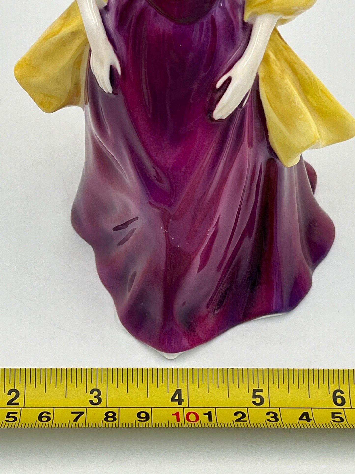 Vintage Royal Doulton Loretta HN 2337 Figurine