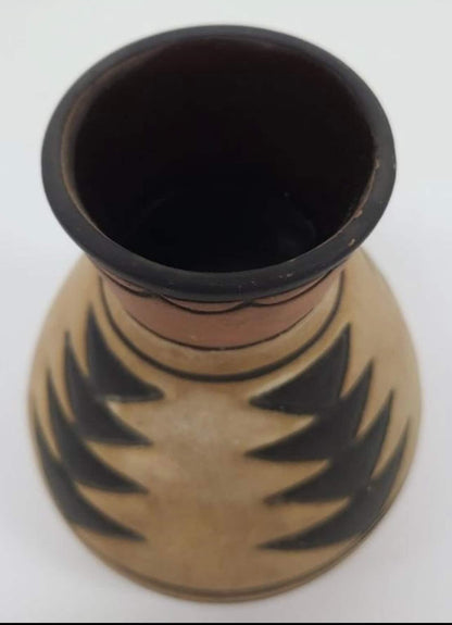 Weller Souevo Vase 5.5" Pottery Antique Art & Crafts Native American Design
