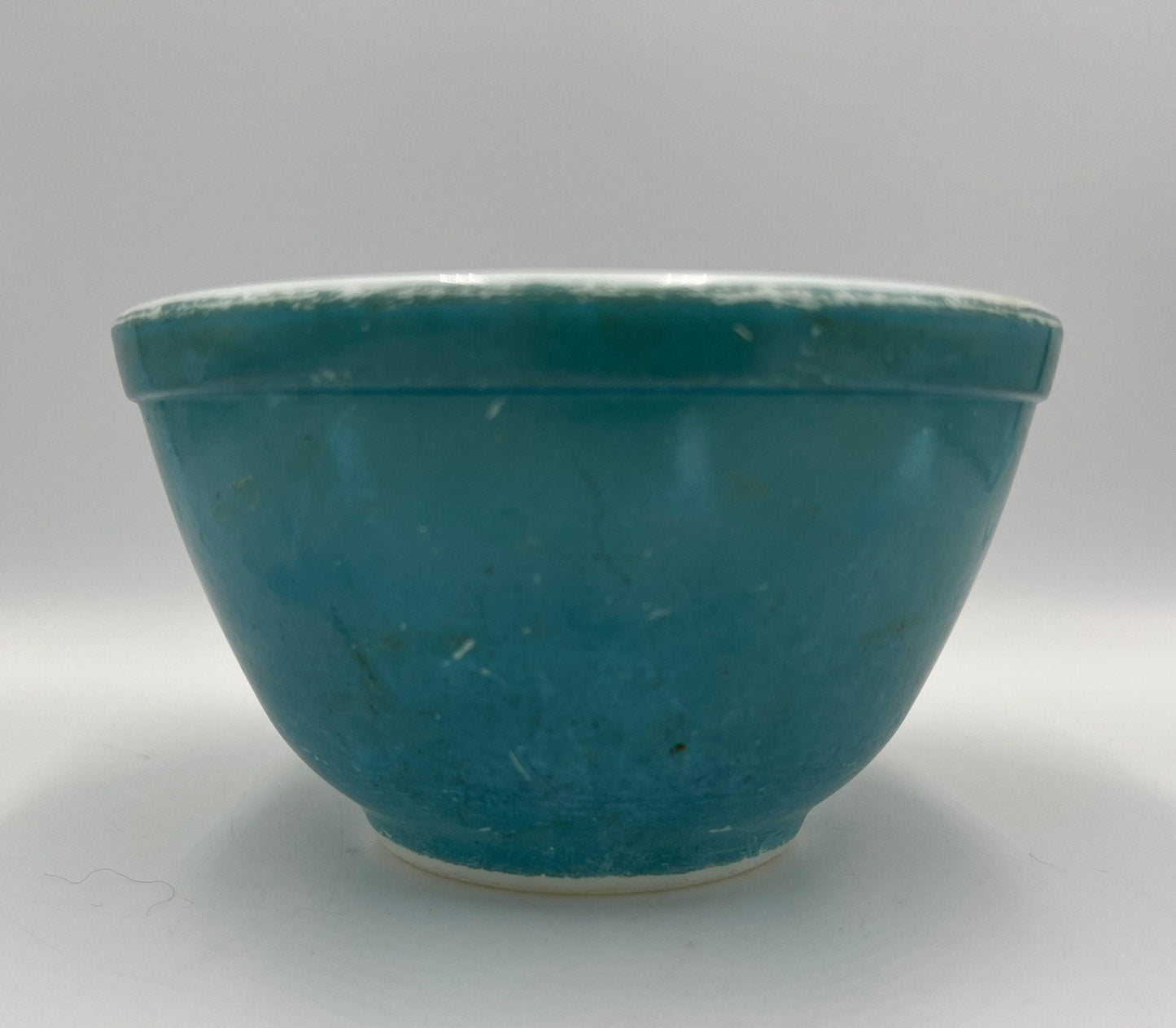 Pyrex Mixing Bowl: Robins Egg Blue Glass (1.5 Pint, Mid Century)