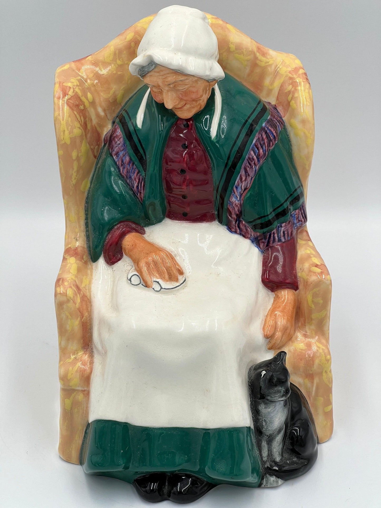Vintage Royal Doulton & Co HN 1974 "Forty Winks" Figurine