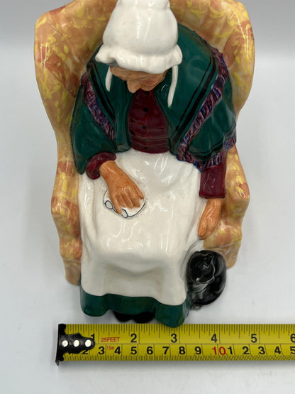 Vintage Royal Doulton & Co HN 1974 "Forty Winks" Figurine