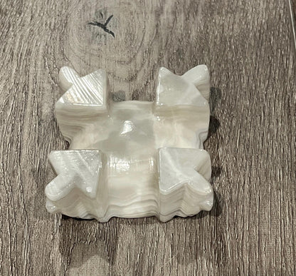 Vintage Carved Mexican Aztec Engraved Ashtray Marble Onyx Alabaster