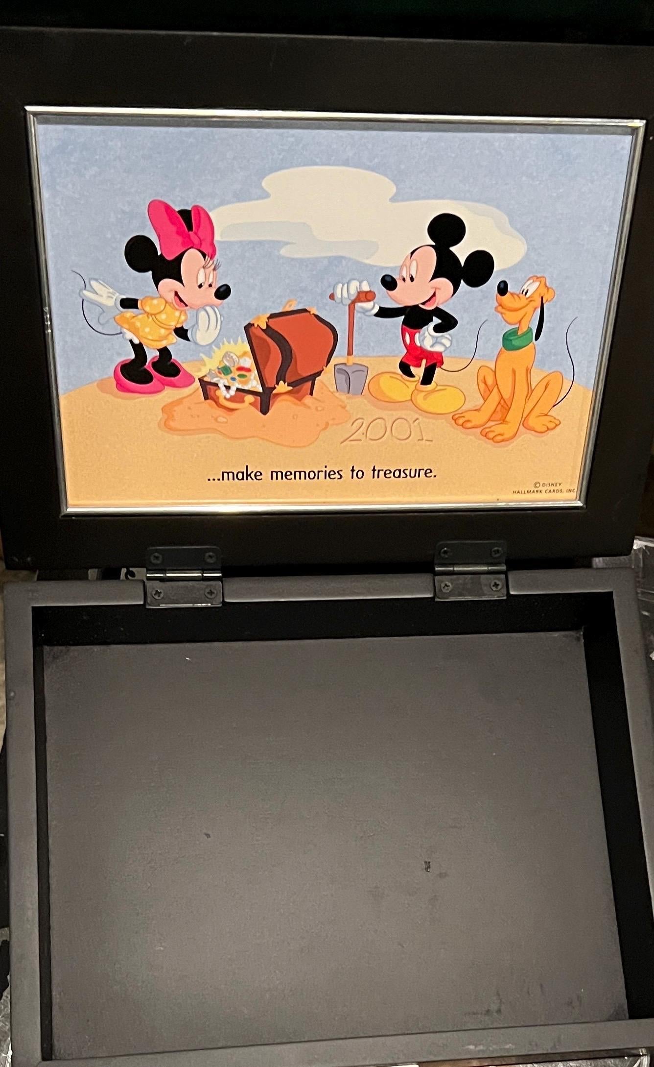 Disney 1928 2001 Walt's 100th Mickey, Minnie and Pluto Keepsake Box Life Little Pleasures
