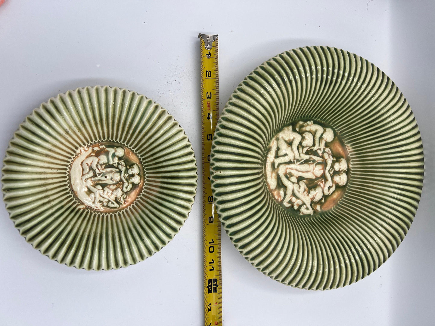Roseville Donatello Antique Pottery Bowl: 1916 Rolled Edge Ceramic Plate