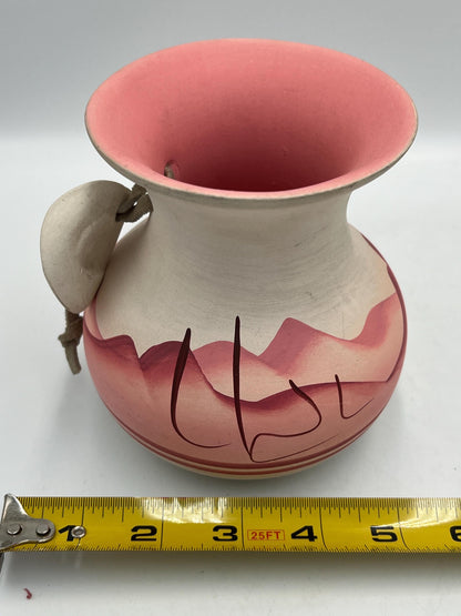 Navajo pottery Vase, Beautiful pastel coloring, Signed