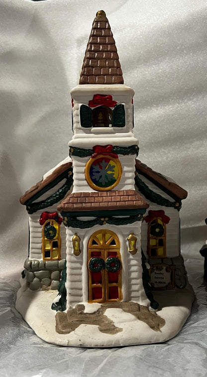 Christmas Village - Ready to go - 7 Pieces - 5 Lighted Houses - 2 Partylite Candle / Votive Holders