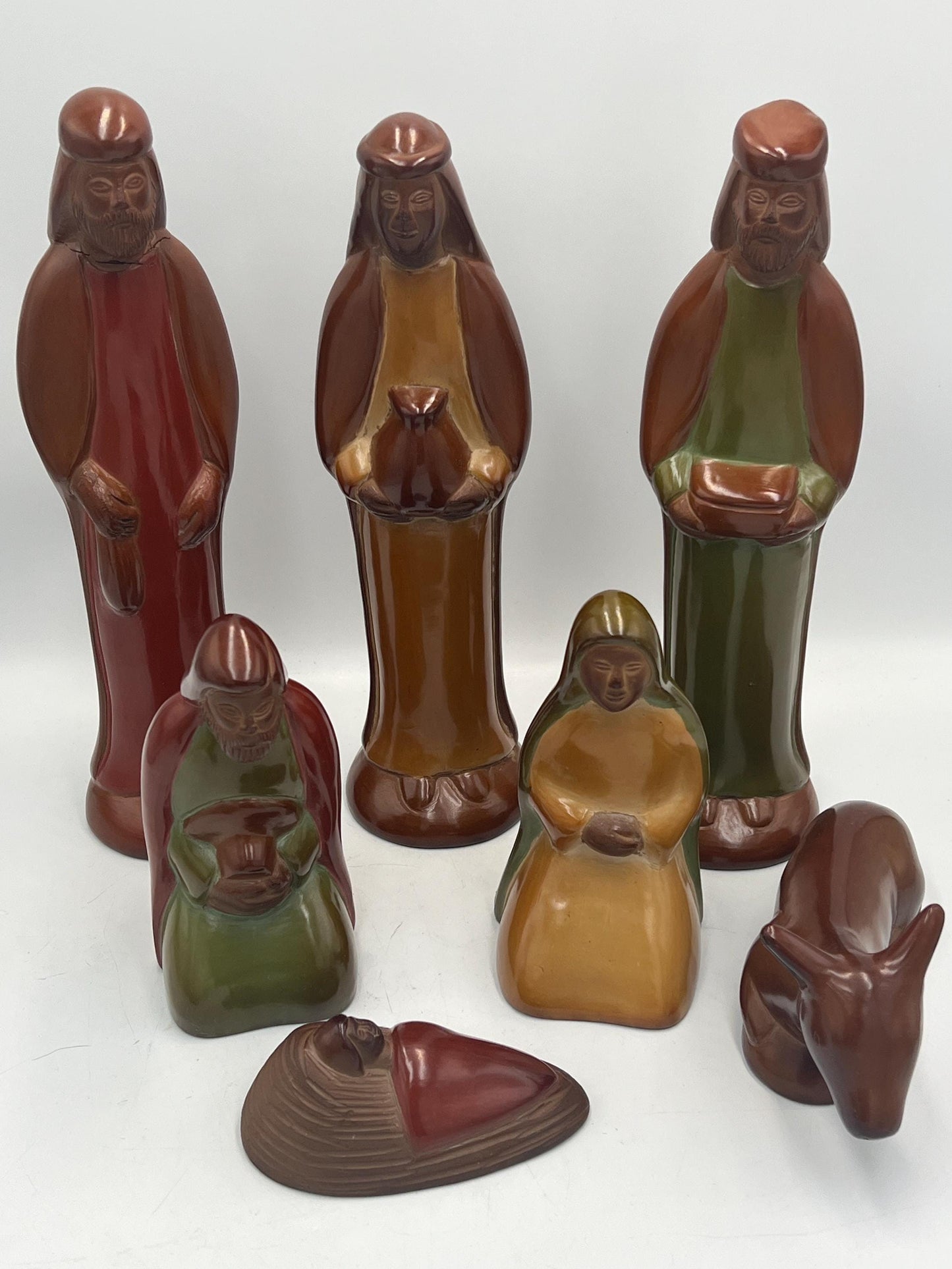 Chulucanas Elongated Style Nativity Set/7 pieces - Jesus - Mary - Joseph - Lamb - Wise Men