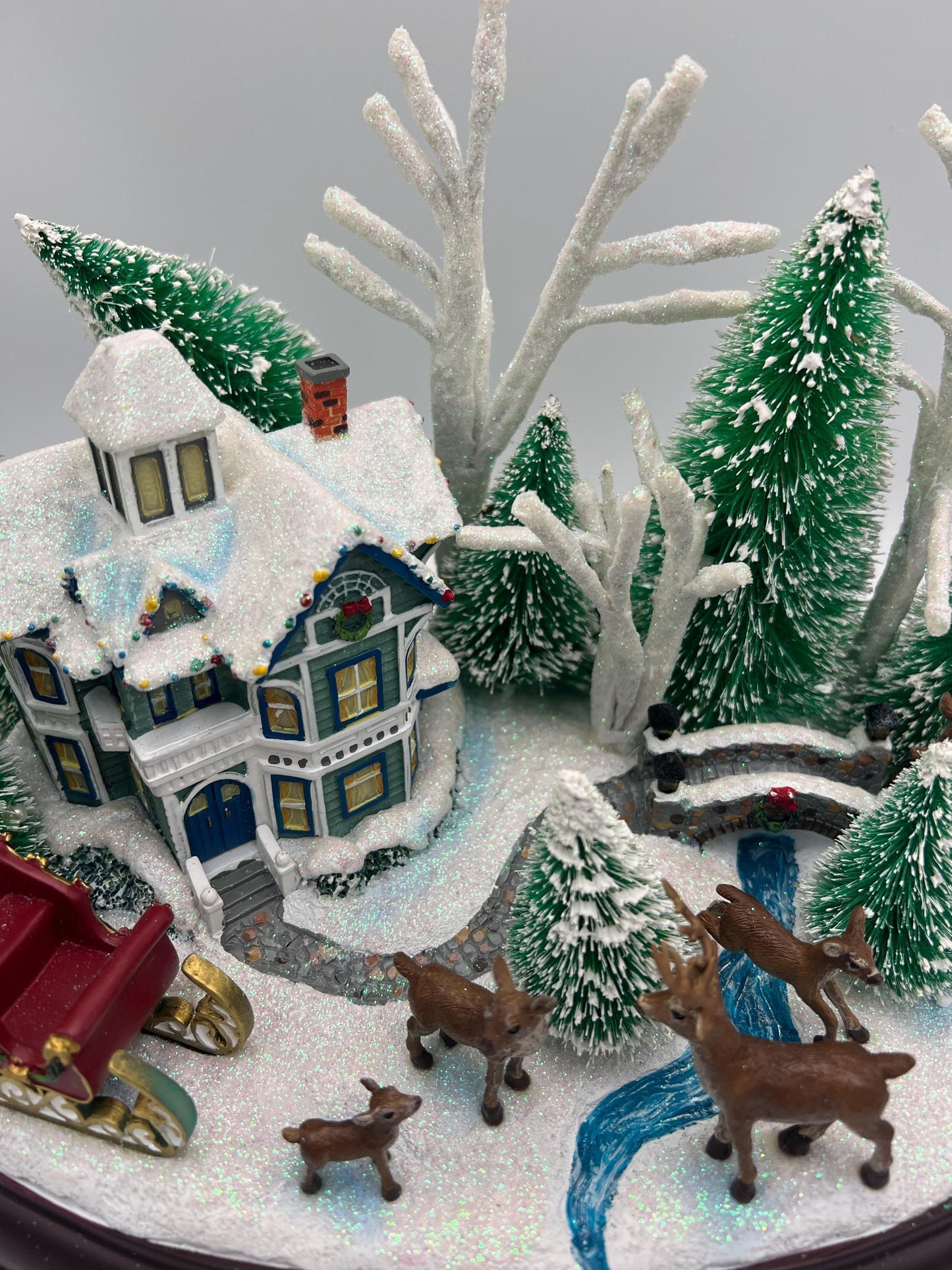 Thomas Kinkade Illuminated Musical Table Topper A Winter