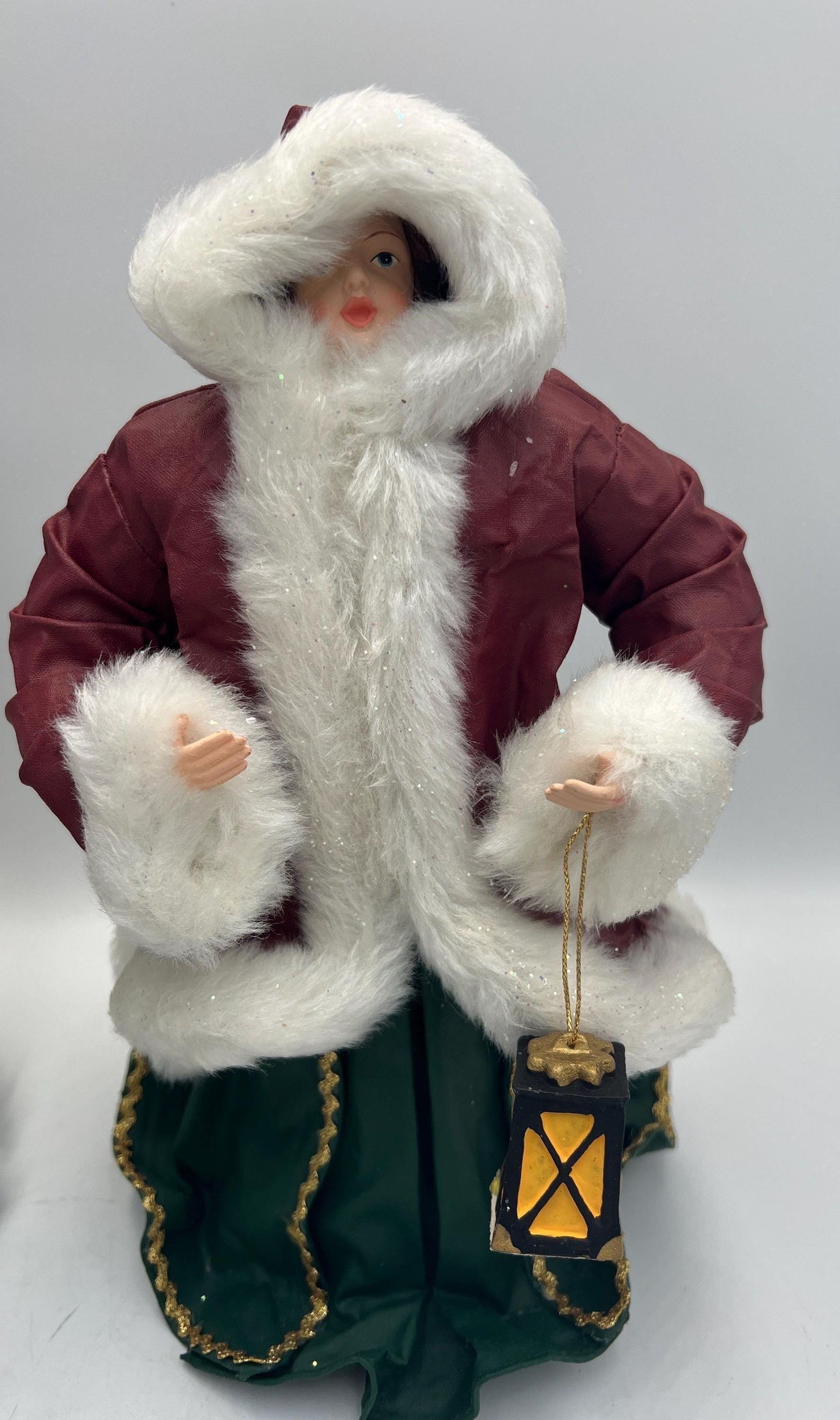 Clothtique Possible Dreams Lot of 4 Christmas Carolers