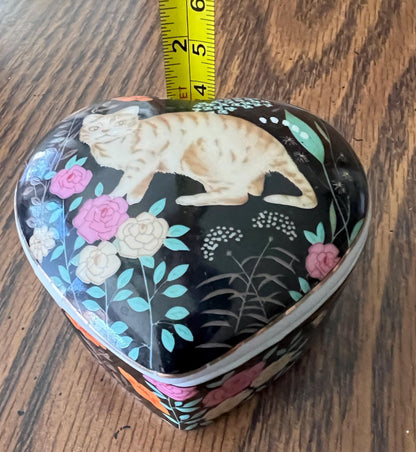 Vtg. Retro Ceramic Cat Trinket Heart Shaped Jewellery Box Tabby Cat Made In Japan 1970's-1980's