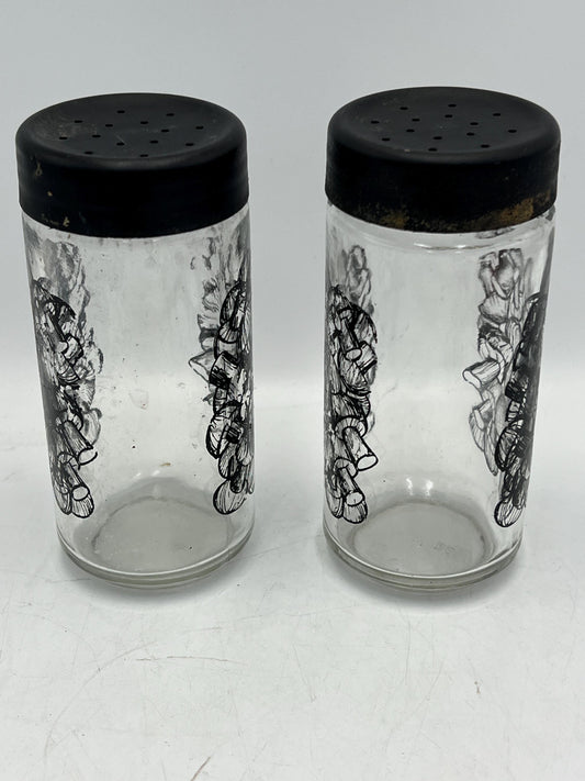 Mushroom Spice Jars: Vintage Kitchen Decor - Set of 2