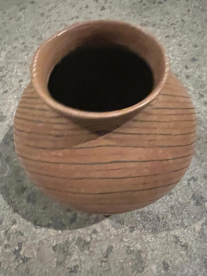 Vintage Pottery Vessel: Handcrafted Rustic Water Storage - Ceramic Art