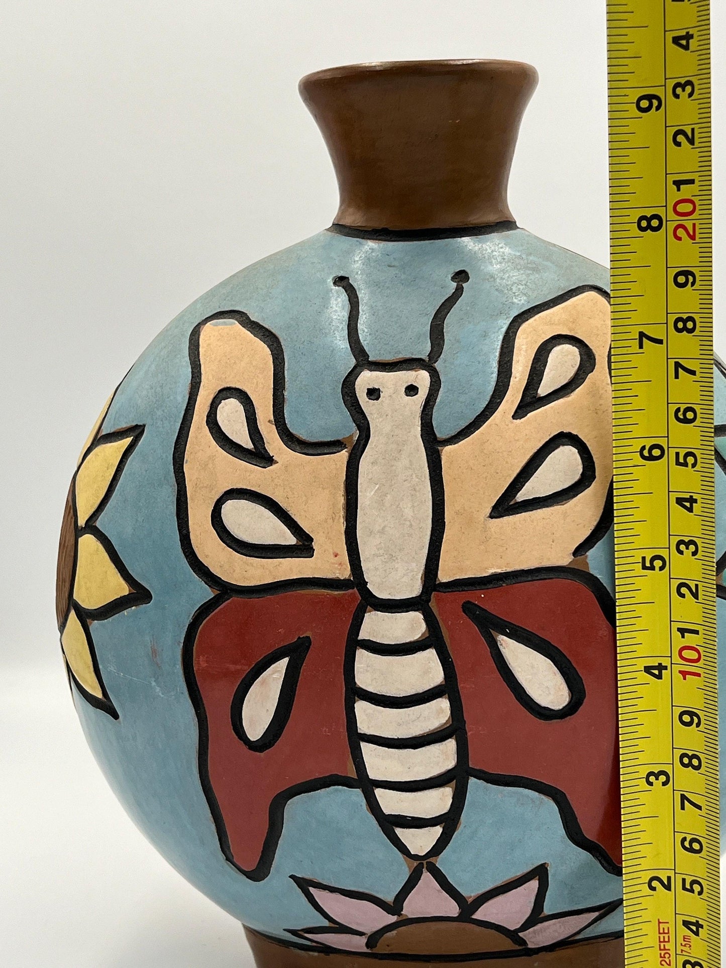 Chulucanas Pottery Vase, Vintage Moncada Floral Design (9.5" Tall)
