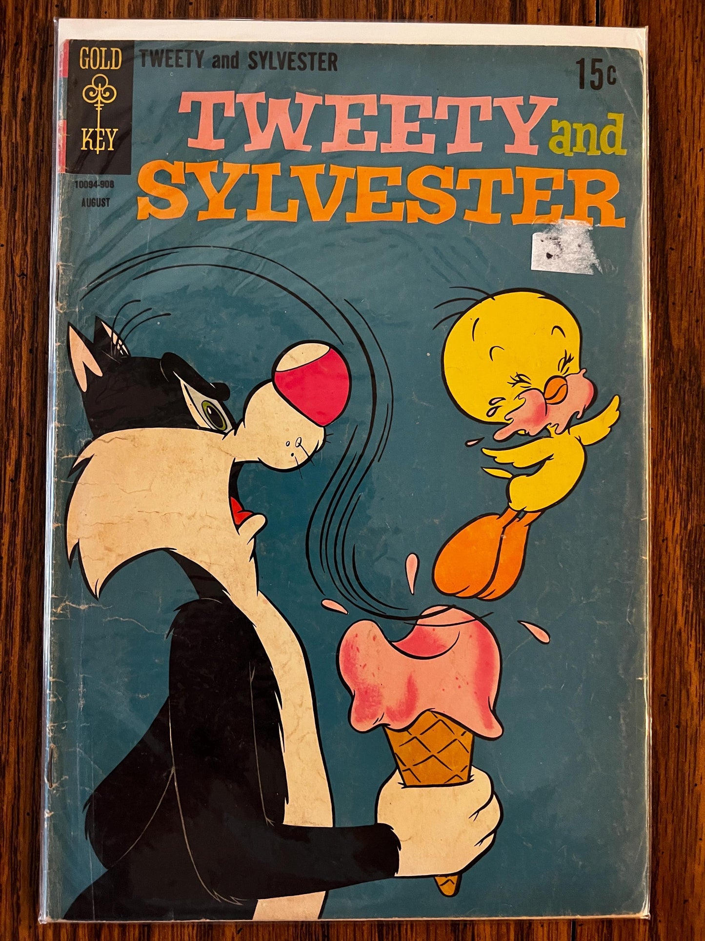 Vintage 1970s Cartoon Comic Lot (10 Issues) – Bugs Bunny, Tweety, Donald Duck, Winnie the Pooh – Whitman & Gold Key