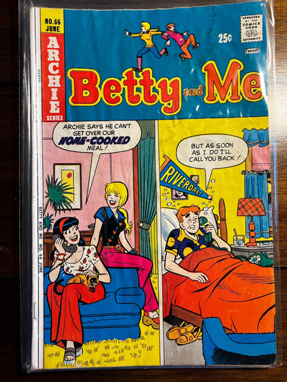 Vintage Comic Book Lot: Sad Sack, Herbie, Archie, Heathcliff, Jurassic Park