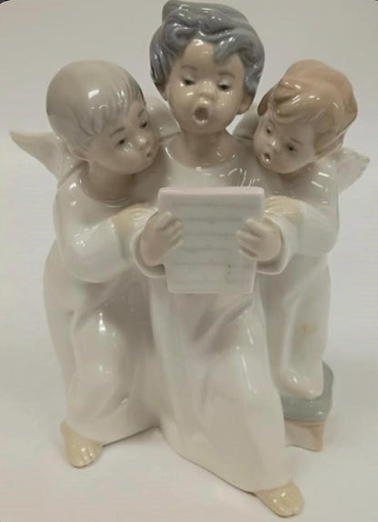 Three Little Angels Trio Choir Figurine: Lladro - Porcelain Sculpture No. 4542