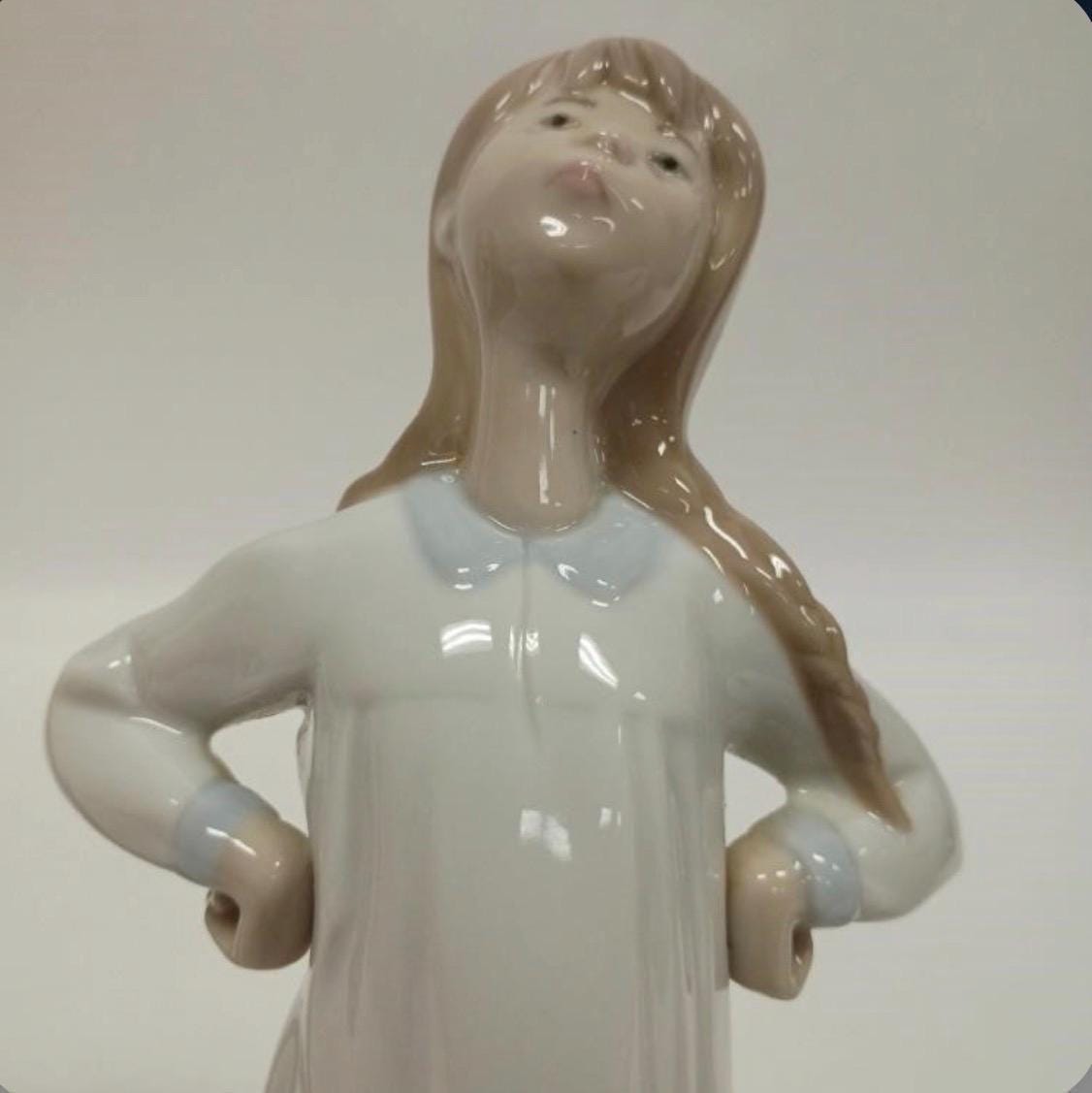 Girl with Hands Akimbo Figurine: Lladro - Porcelain Sculpture No. 4872. In Original Box