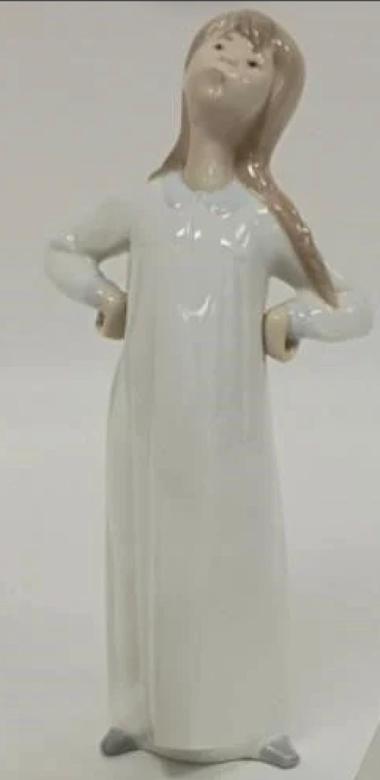 Girl with Hands Akimbo Figurine: Lladro - Porcelain Sculpture No. 4872. In Original Box