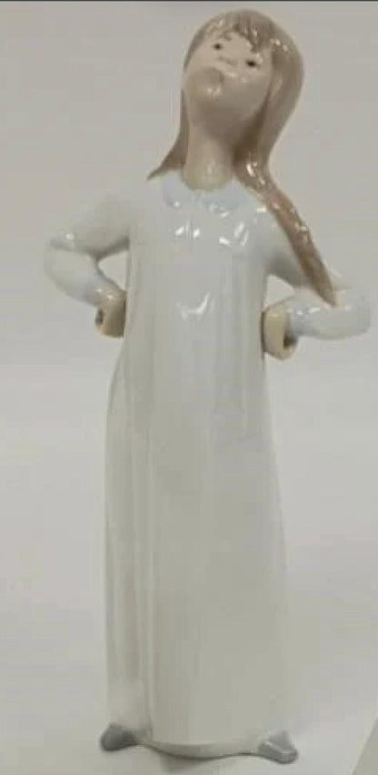 Girl with Hands Akimbo Figurine: Lladro - Porcelain Sculpture No. 4872. In Original Box