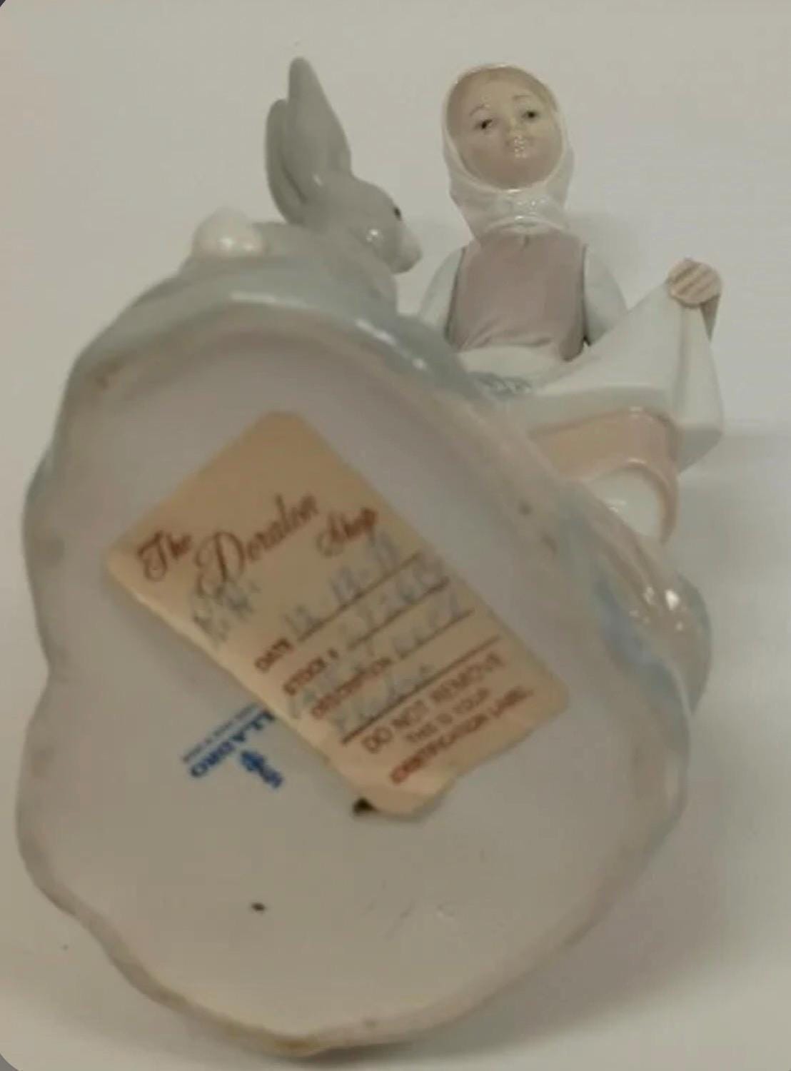 Girl with Rabbit 'Rabbit Food' Figure #4826 Figurine: Lladro - Porcelain Sculpture. With Original Box