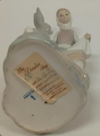 Girl with Rabbit 'Rabbit Food' Figure #4826 Figurine: Lladro - Porcelain Sculpture. With Original Box