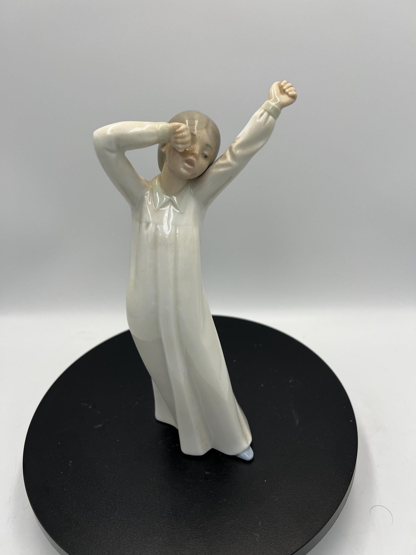 Children in Nightgowns: Lladro / Nao  - Porcelain w Glossy Finish. No Box. Sold individually