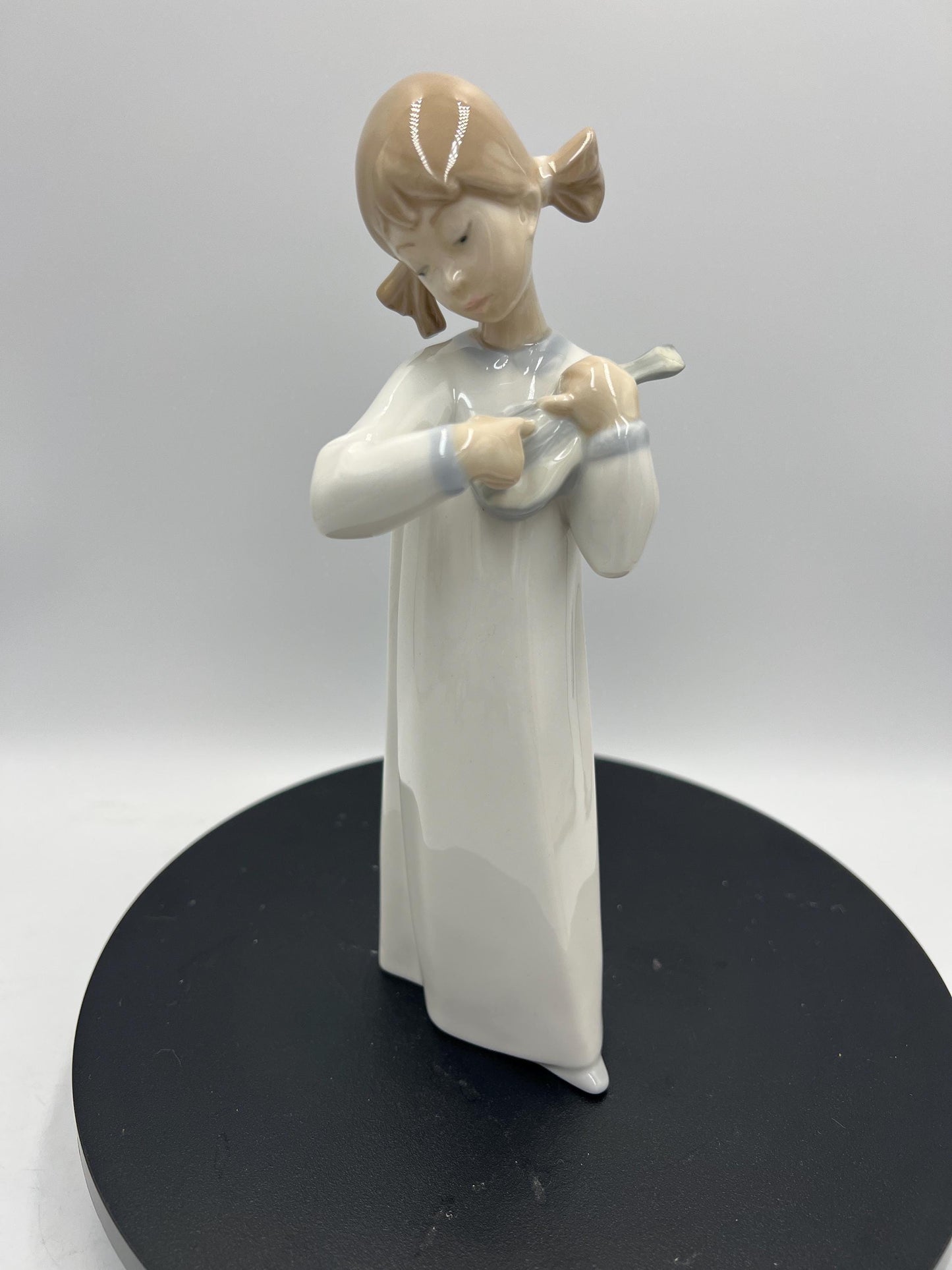 Lladro Statues, "How Pretty!" and "Girl with Guitar" Lladro Porcelain Sculpture - Sold Individually
