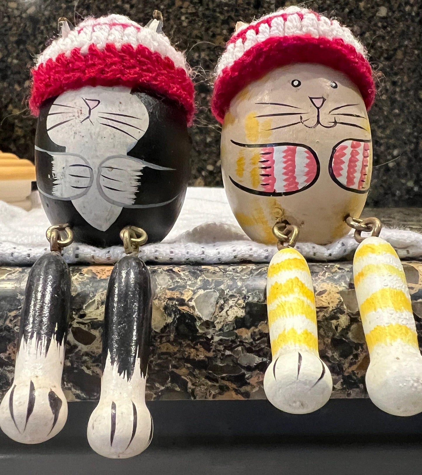 Wooden Cat Eggs Figurines: Cute Pair for Shelf or Ledge Decor