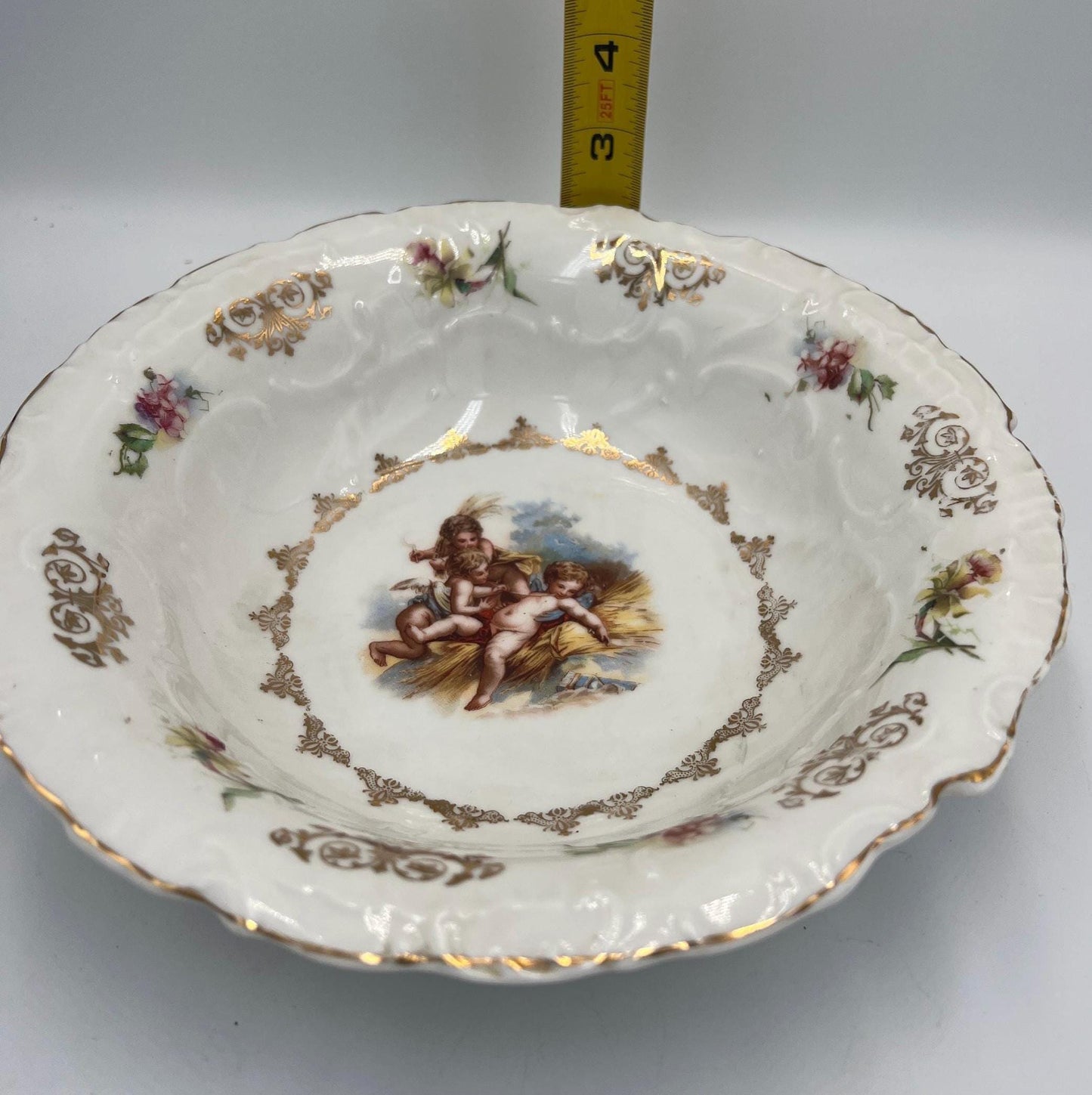 Porcelain Cherub Bowl: Vintage Gold Detail (Victorian Era)
