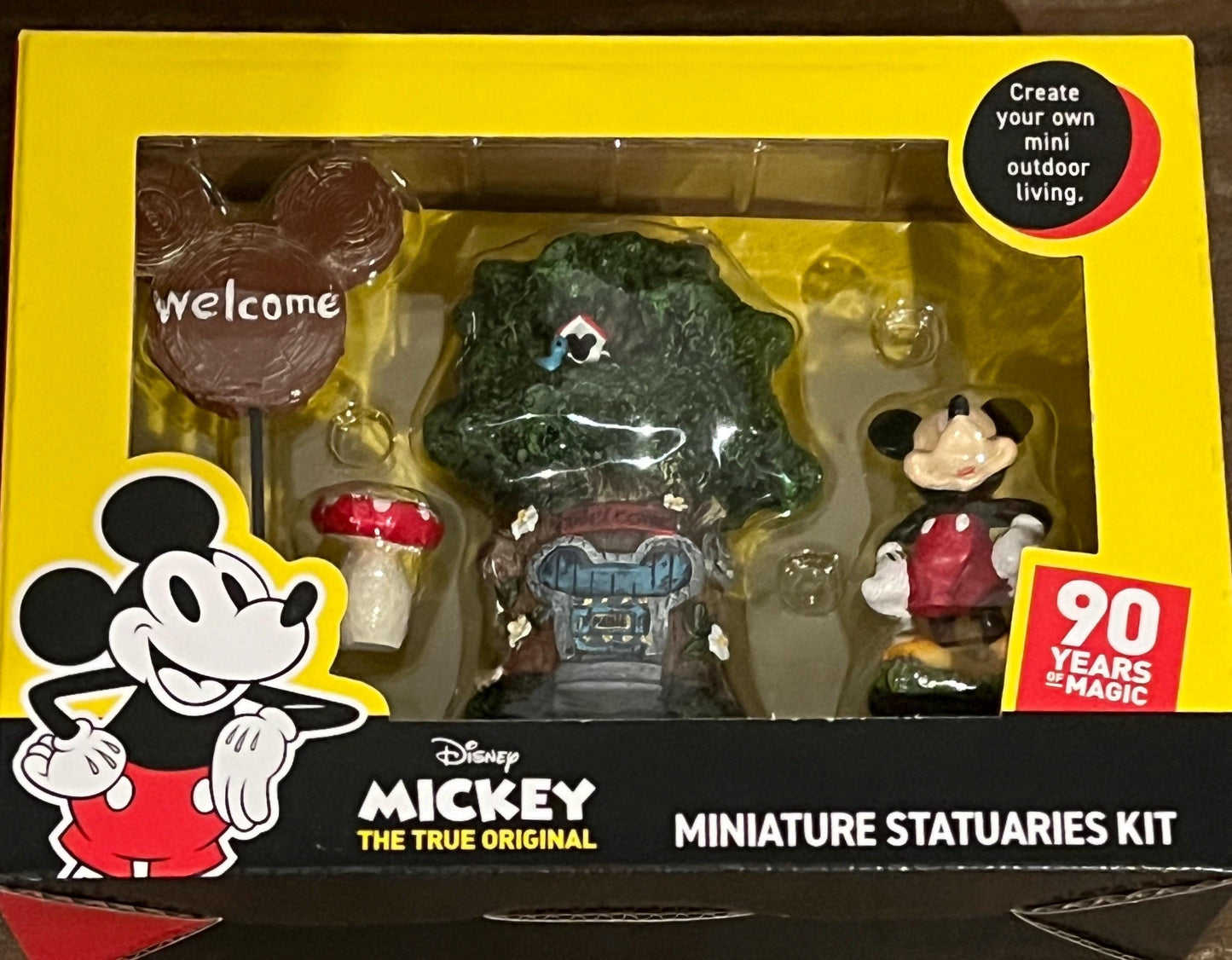 DISNEY Mickey Mouse Statuaries Kit New in Box