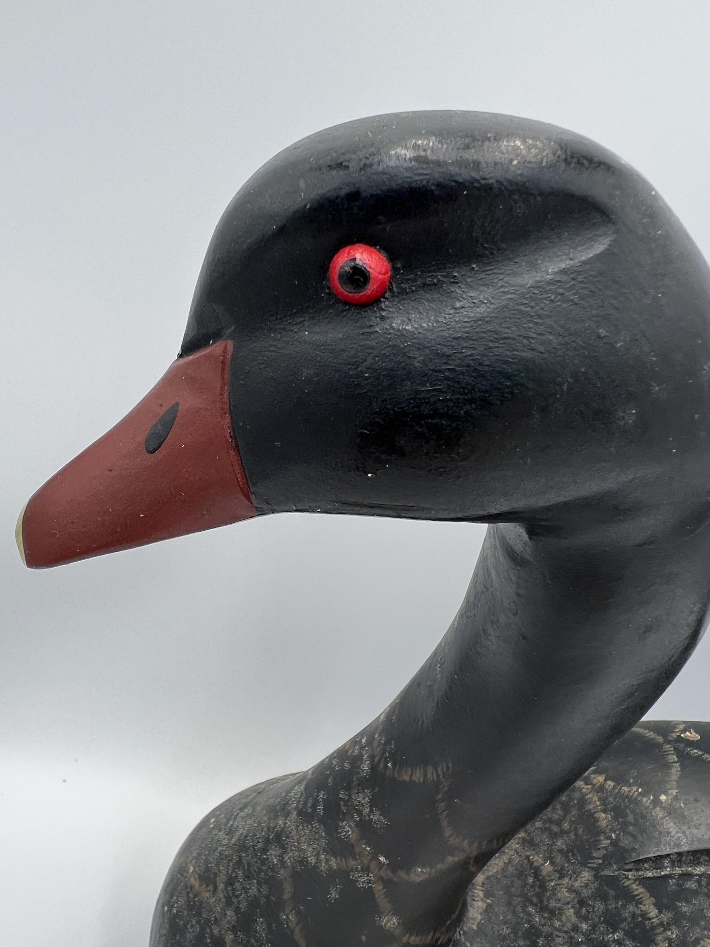 Vintage Black Swan Figurine, Hand-Carved Wood (Glossy Finish)